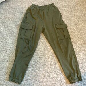 Hanna Andersson Boy’s  Cargo Pants Green Stretch Size 140 US 10 inseam 23.75"